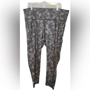 Ideology Women's Gray Camo Leggings